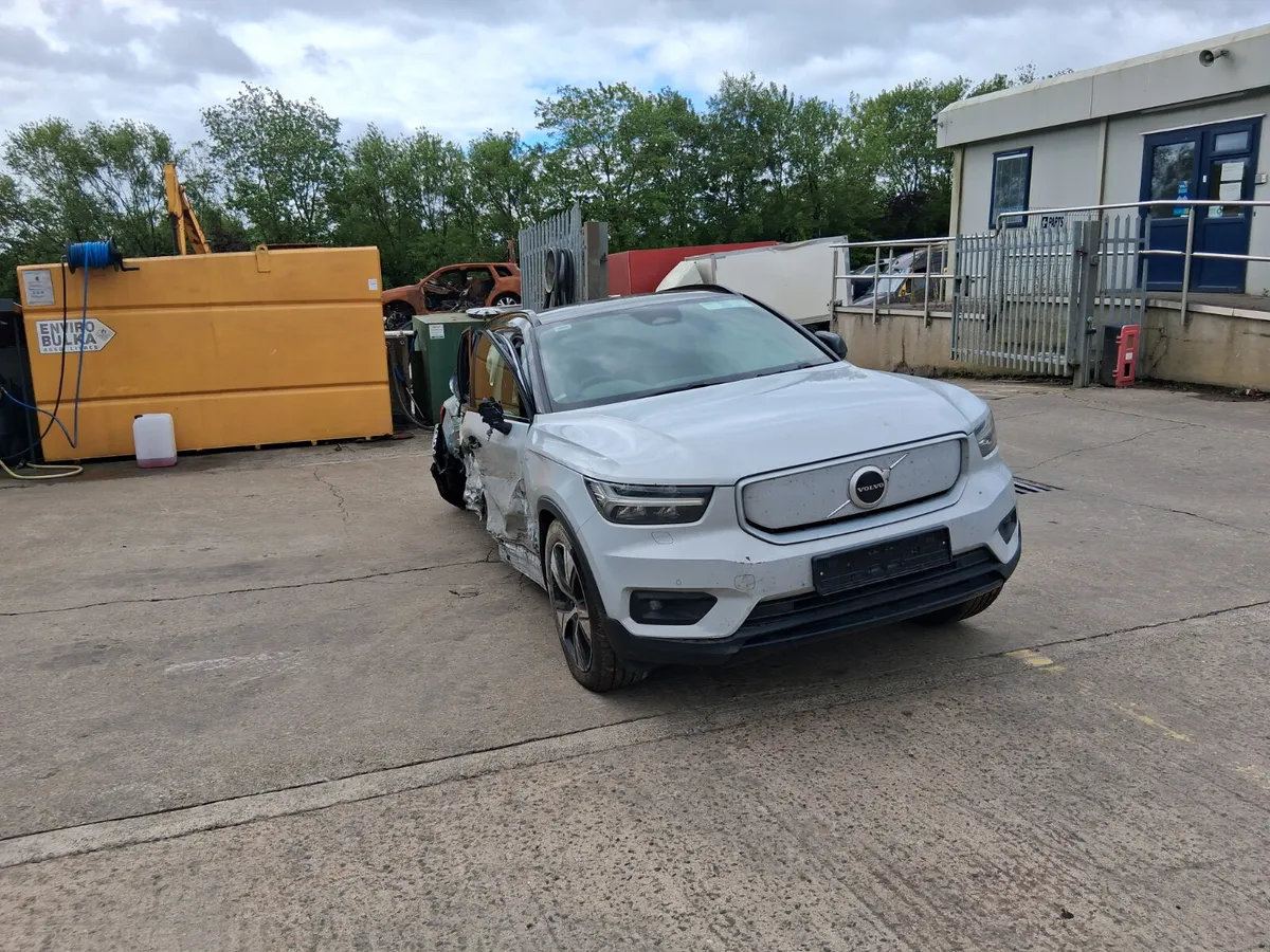 2022 VOLVO XC40 Elec Electric (for parts only) - Image 3