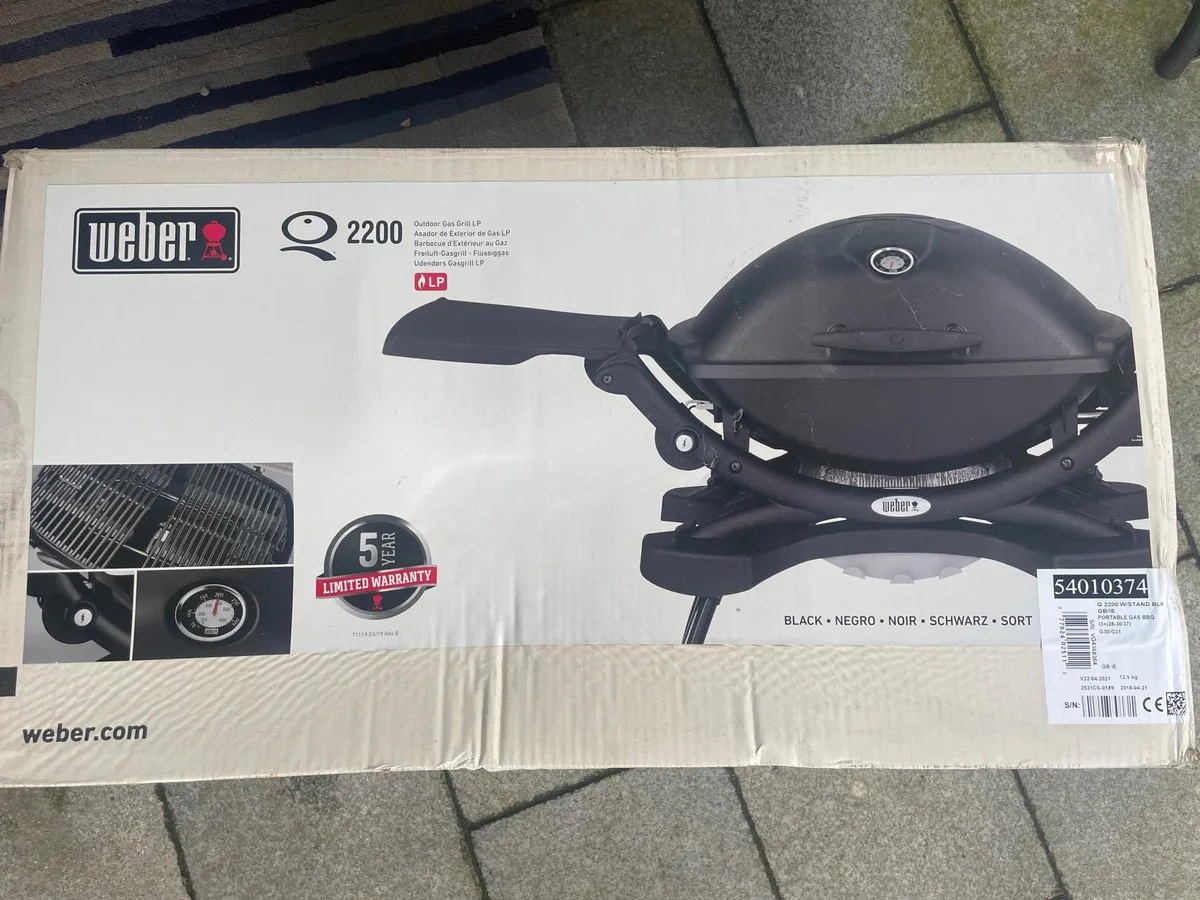 Weber Q 2200N Gas Barbecue NEW - Image 1