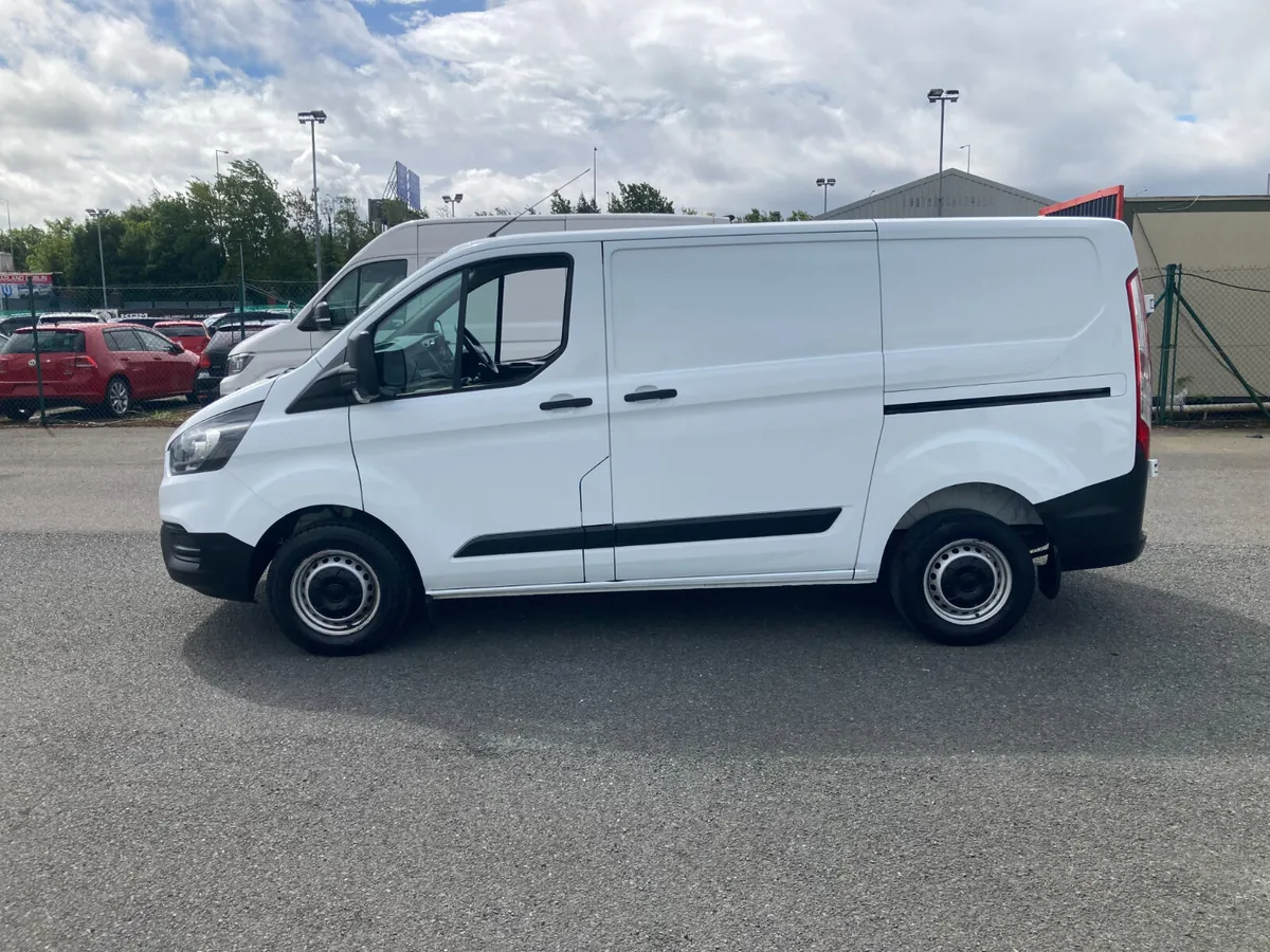 Ford Transit Custom 2022 - Image 4