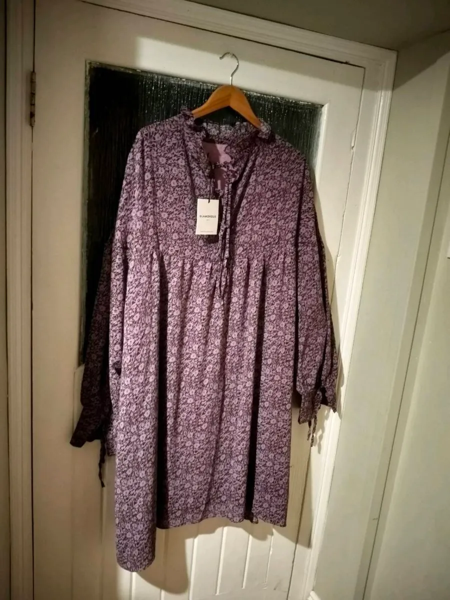 Glamorous, purple abstract Floral relaxed smock si - Image 1