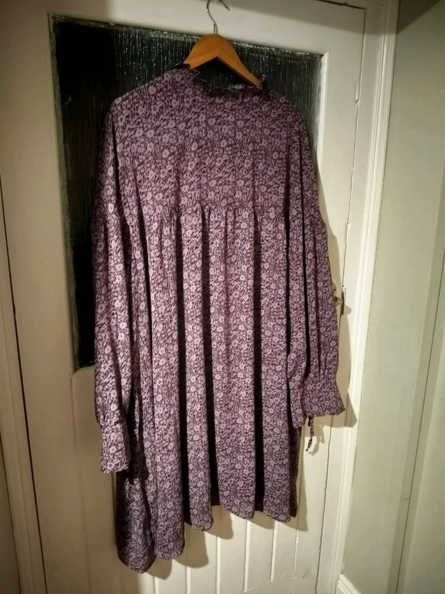 Glamorous, purple abstract Floral relaxed smock si - Image 2