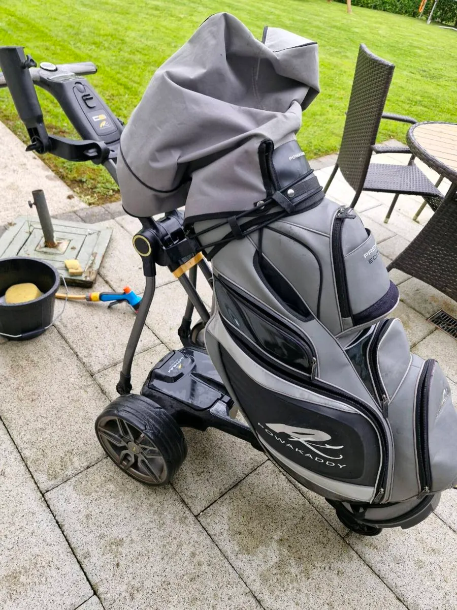 Powakaddy C2i trolley and premium edition cartbag - Image 1
