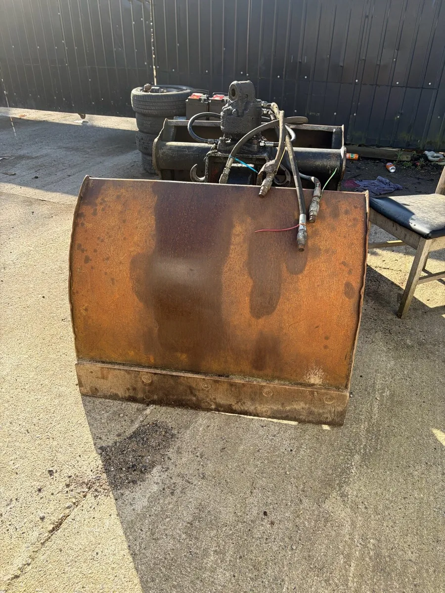 Clam shell bucket - Image 3