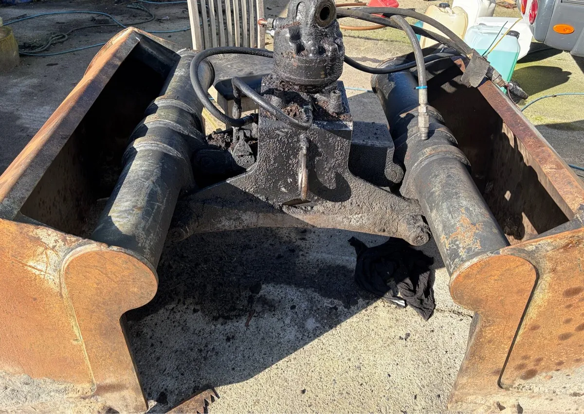 Clam shell bucket - Image 4