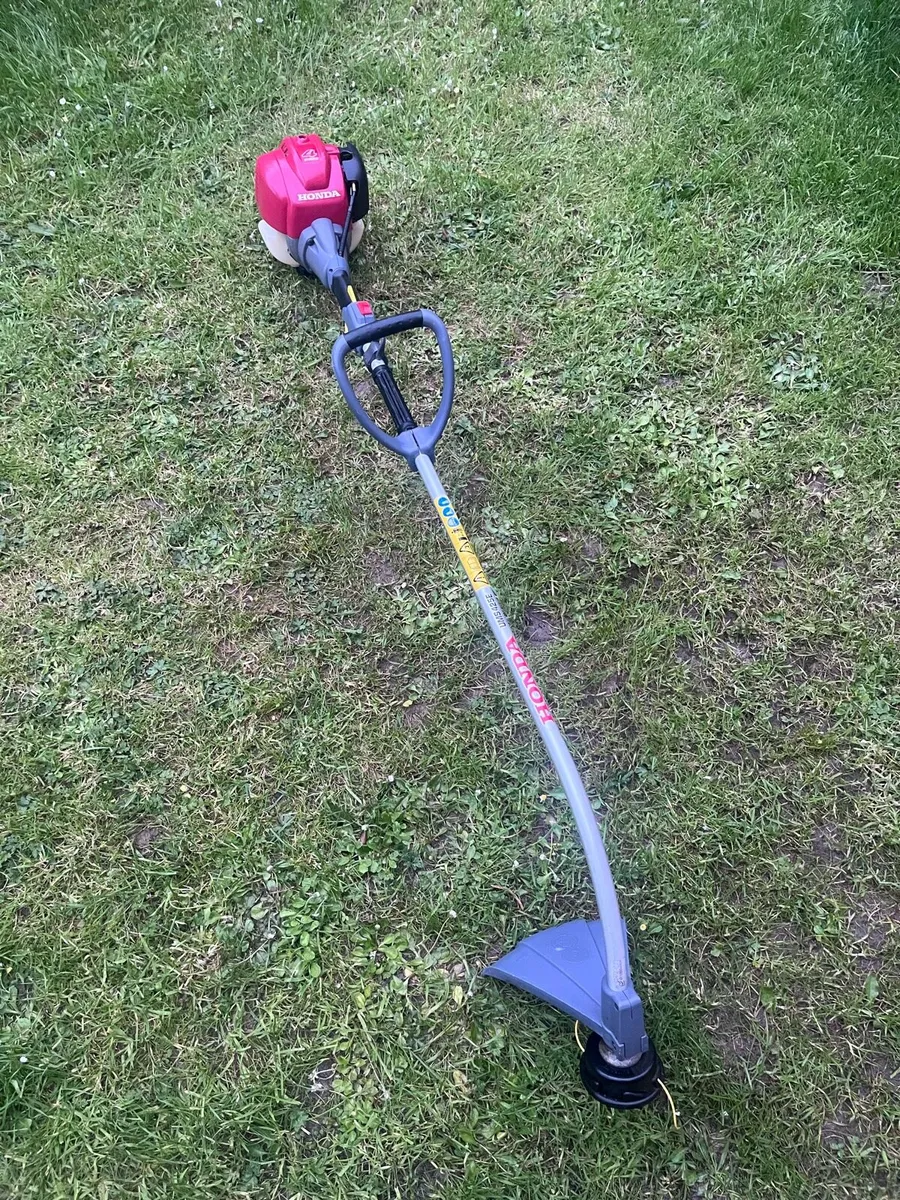 Honda 425E Strimmer - Image 1