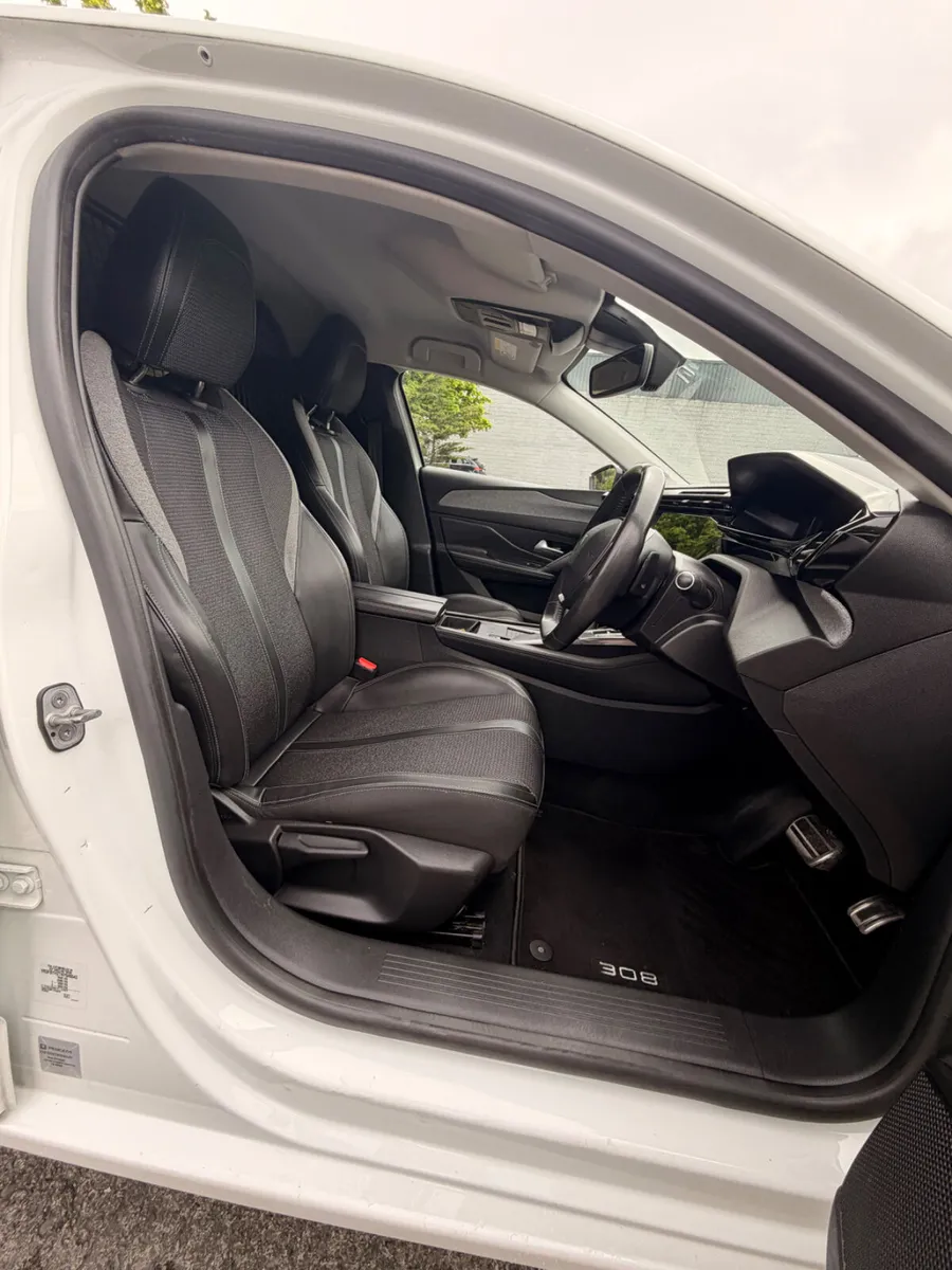 2023 Peugeot 308 AUTOMATIC COMMERCIAL - Image 4