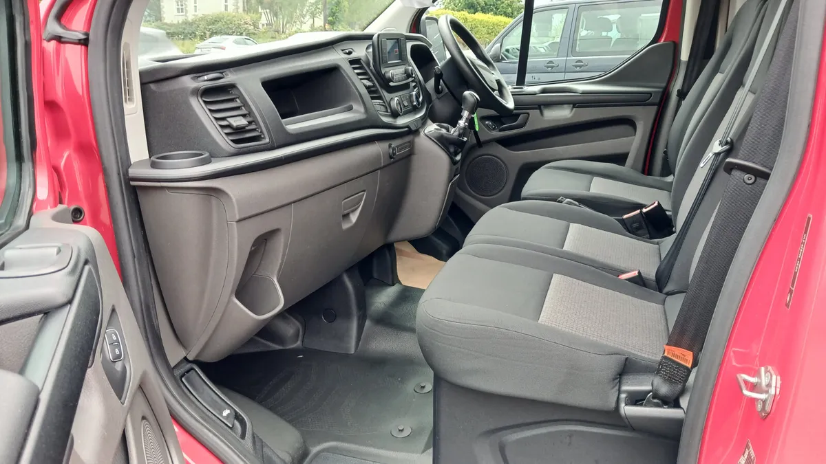 211 FORD CUSTOM LWB HIGH ROOF RARE - Image 3
