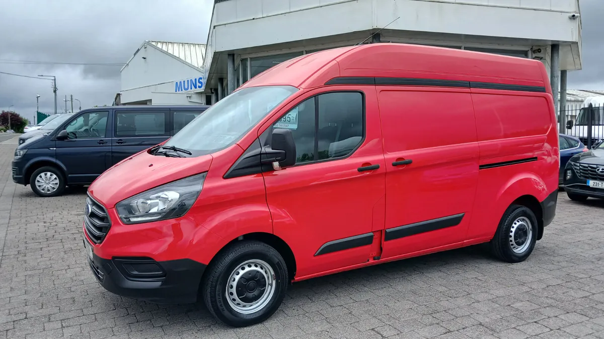 211 FORD CUSTOM LWB HIGH ROOF RARE - Image 1