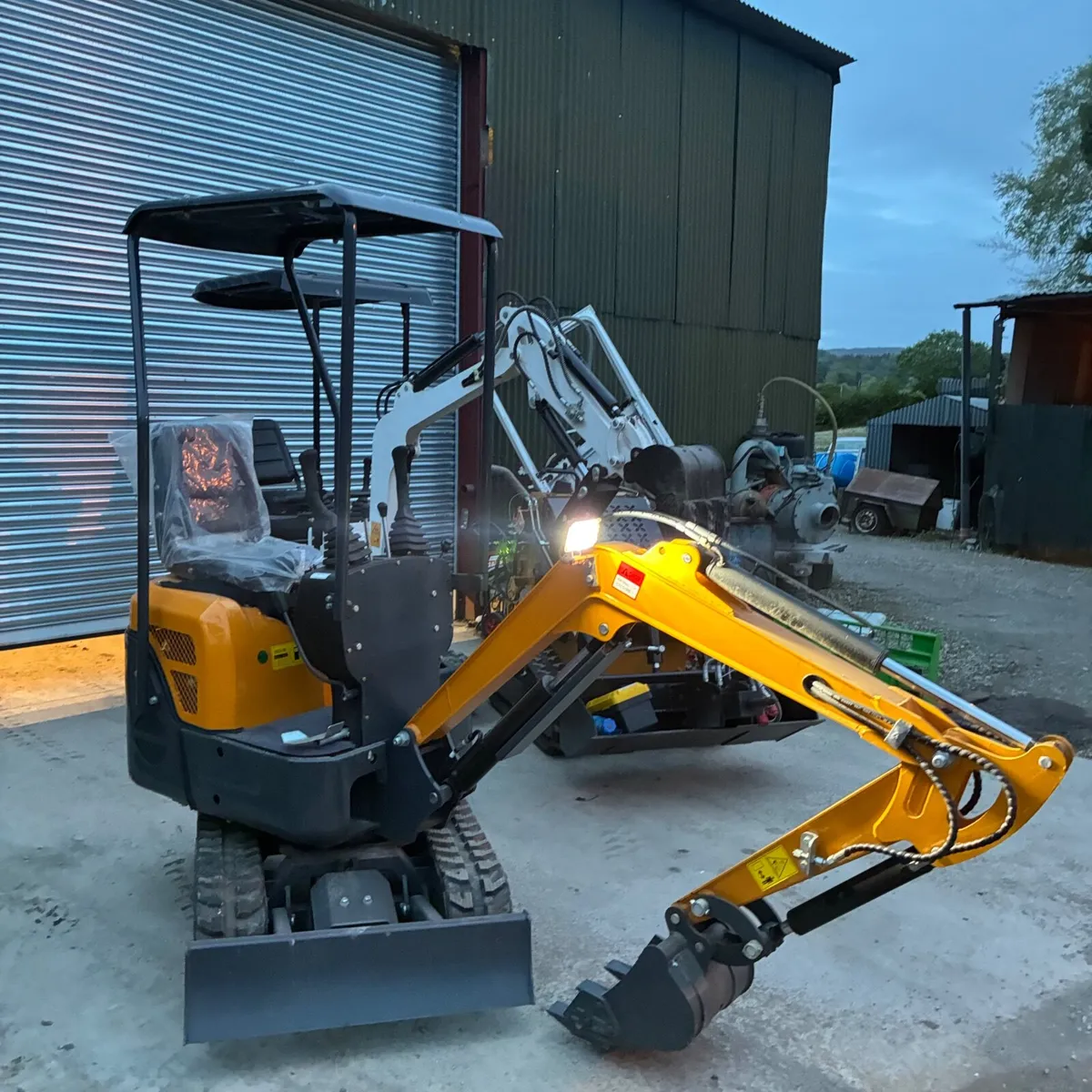 New mini Digger - Image 2
