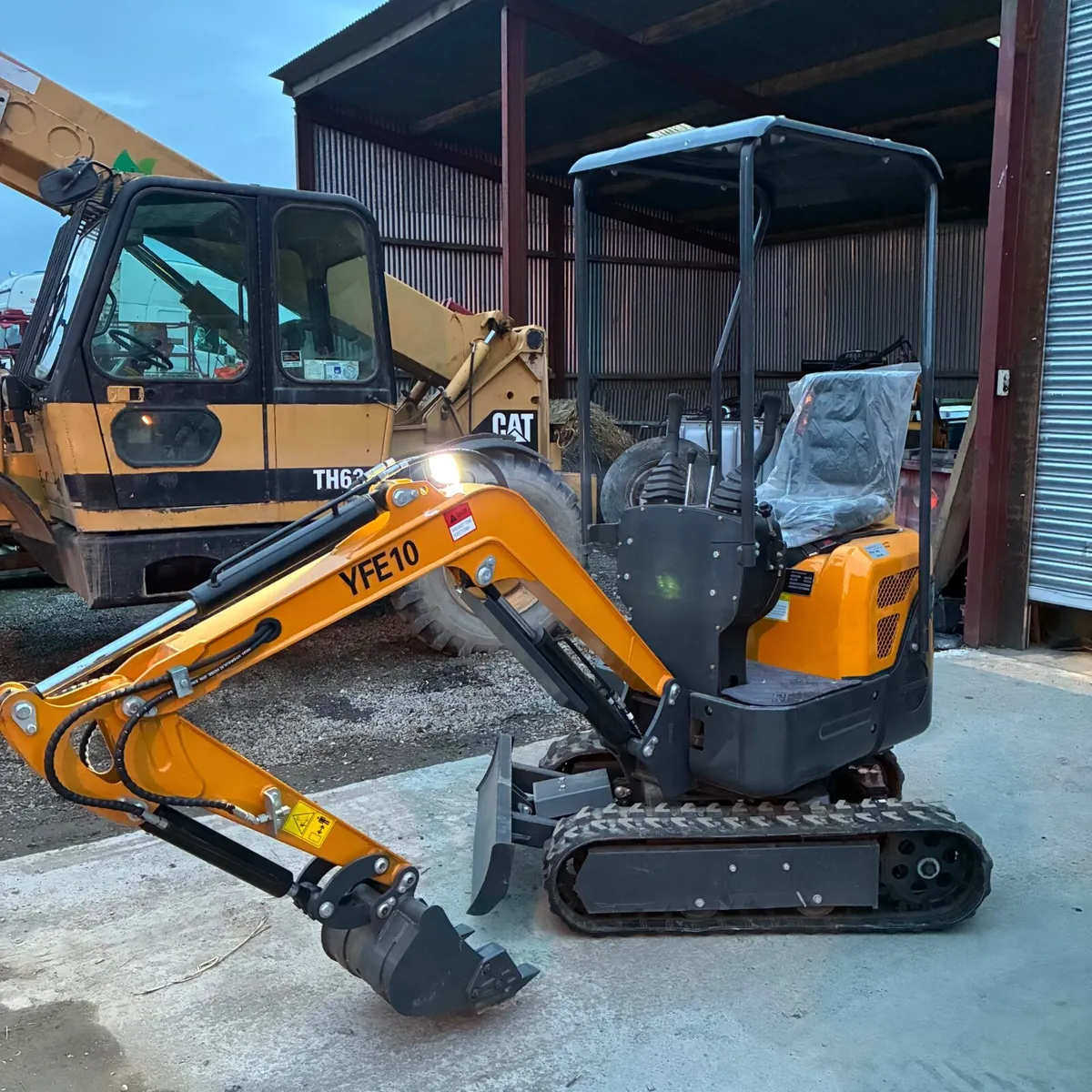 New mini Digger - Image 1
