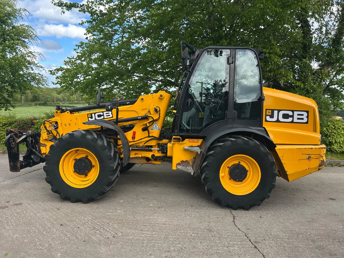 JCB TM 320 - Image 1