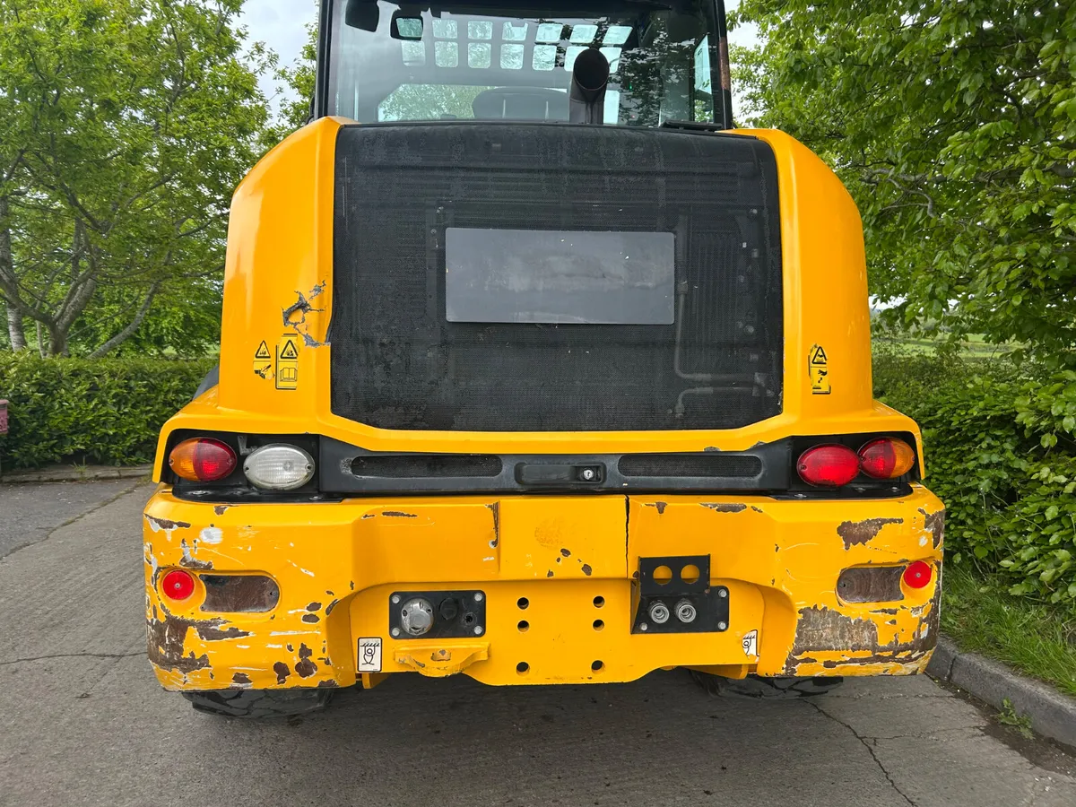 JCB TM 320 - Image 2