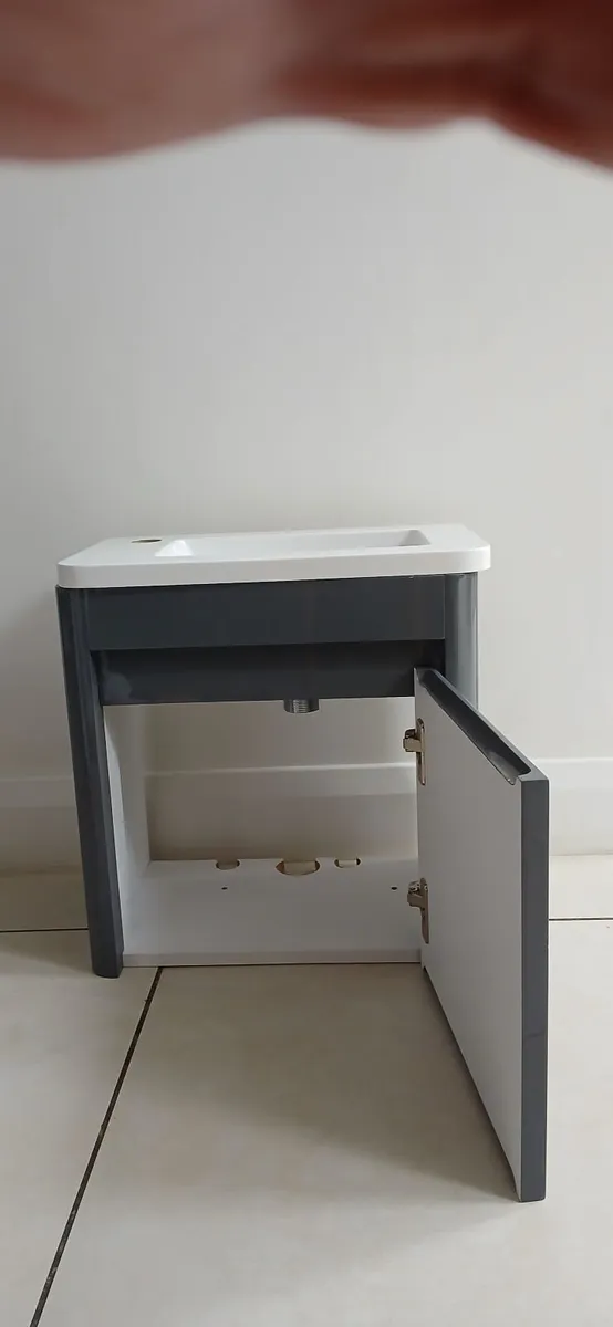 Bathroom sink with vanity unit - Image 3