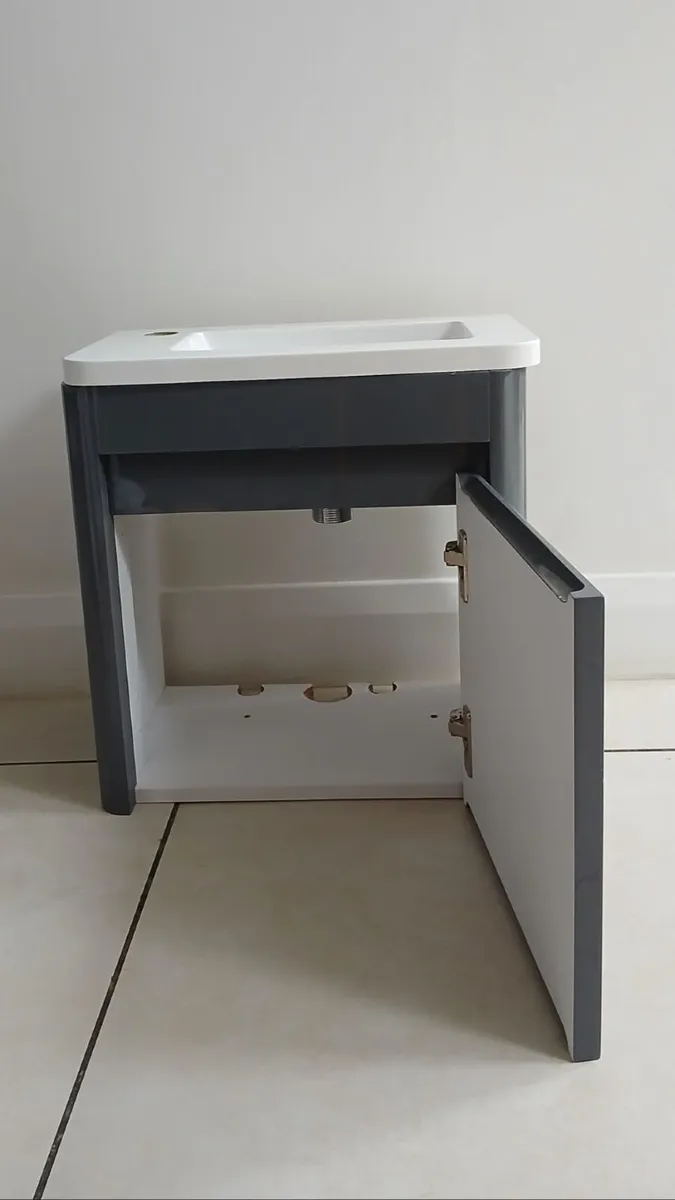 Bathroom sink with vanity unit - Image 4