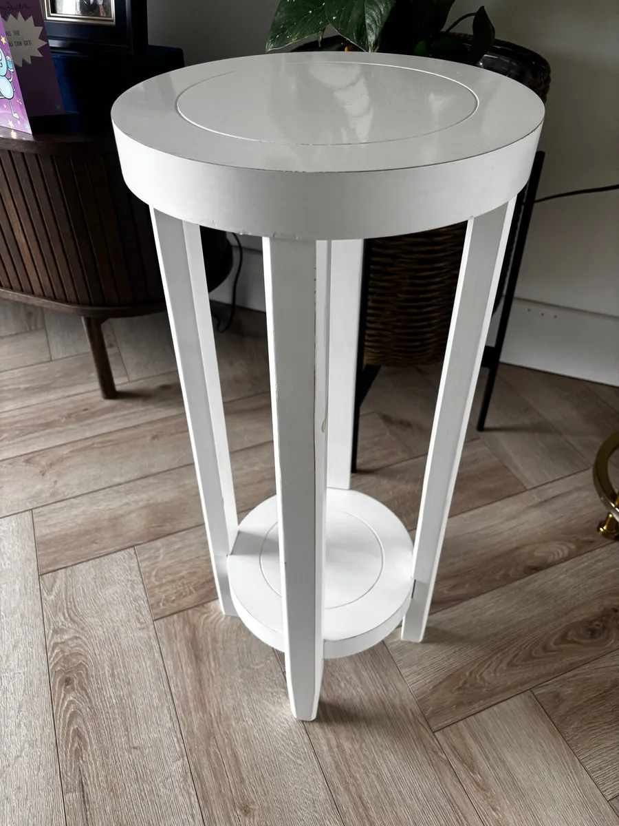 Side table - Image 1