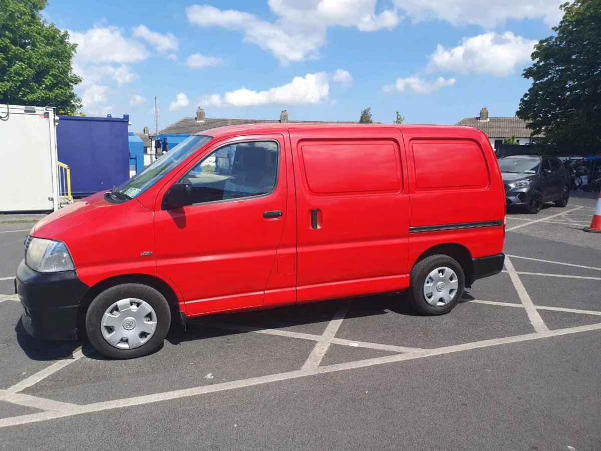 Toyota hi-ace - Image 2