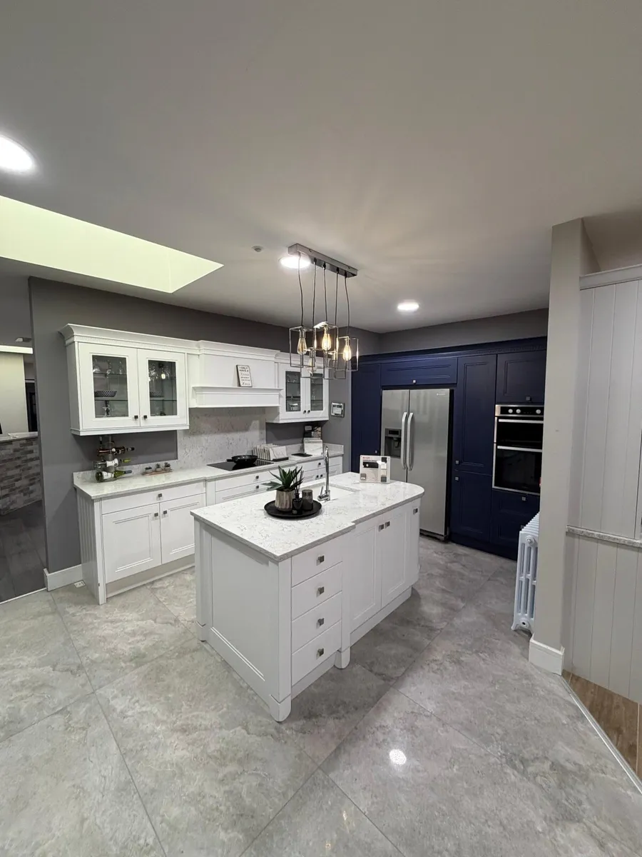 Ex display kitchen sold as seen - Image 1