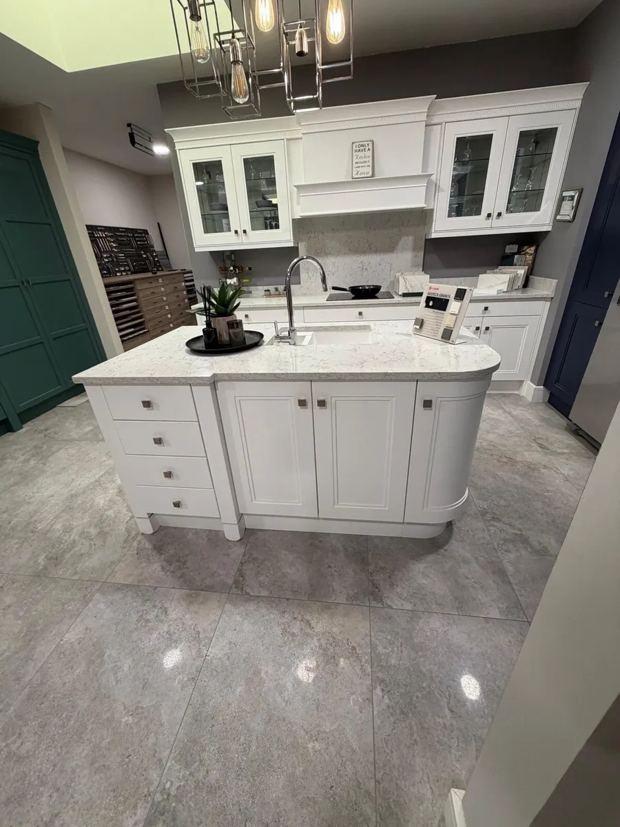 Ex display kitchen sold as seen - Image 2