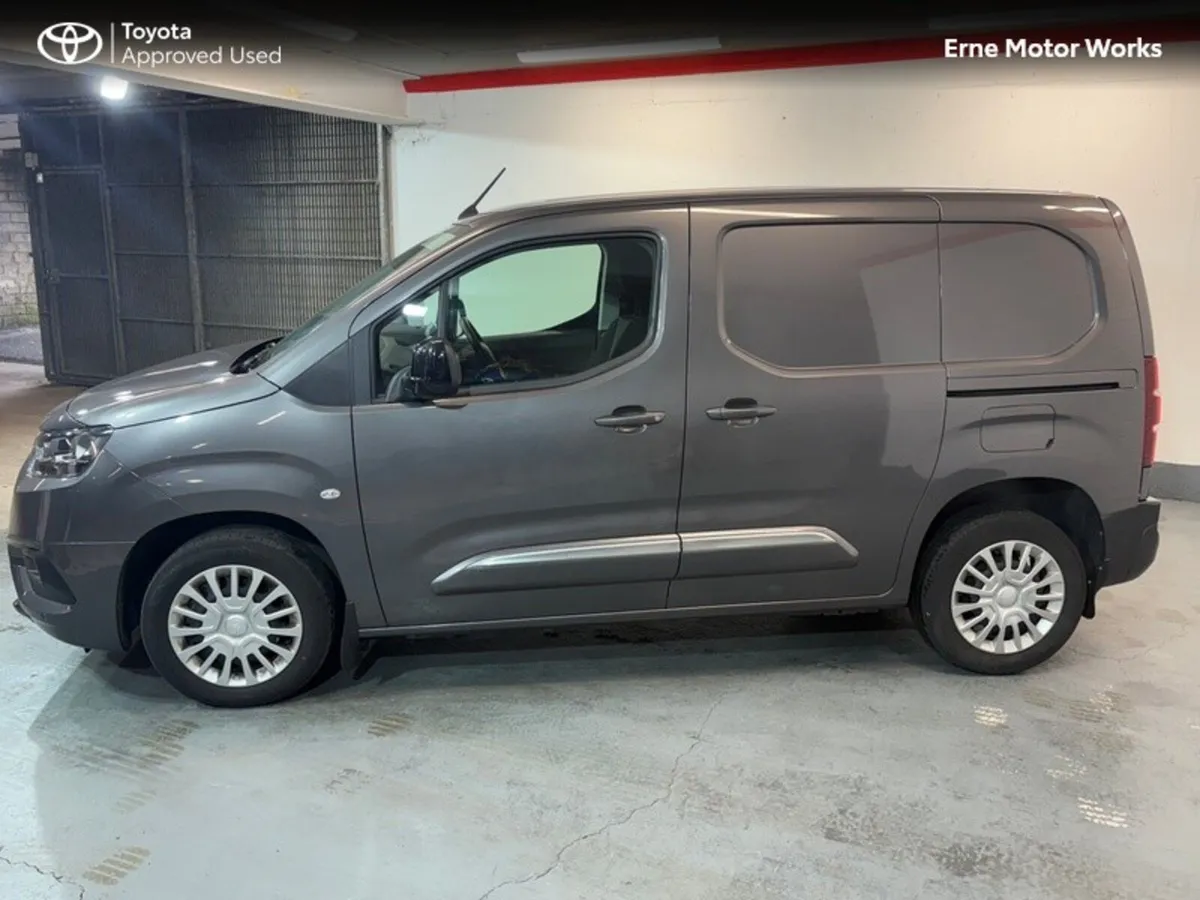Toyota Proace City 1.5 GX SWB 1000KG - Image 2