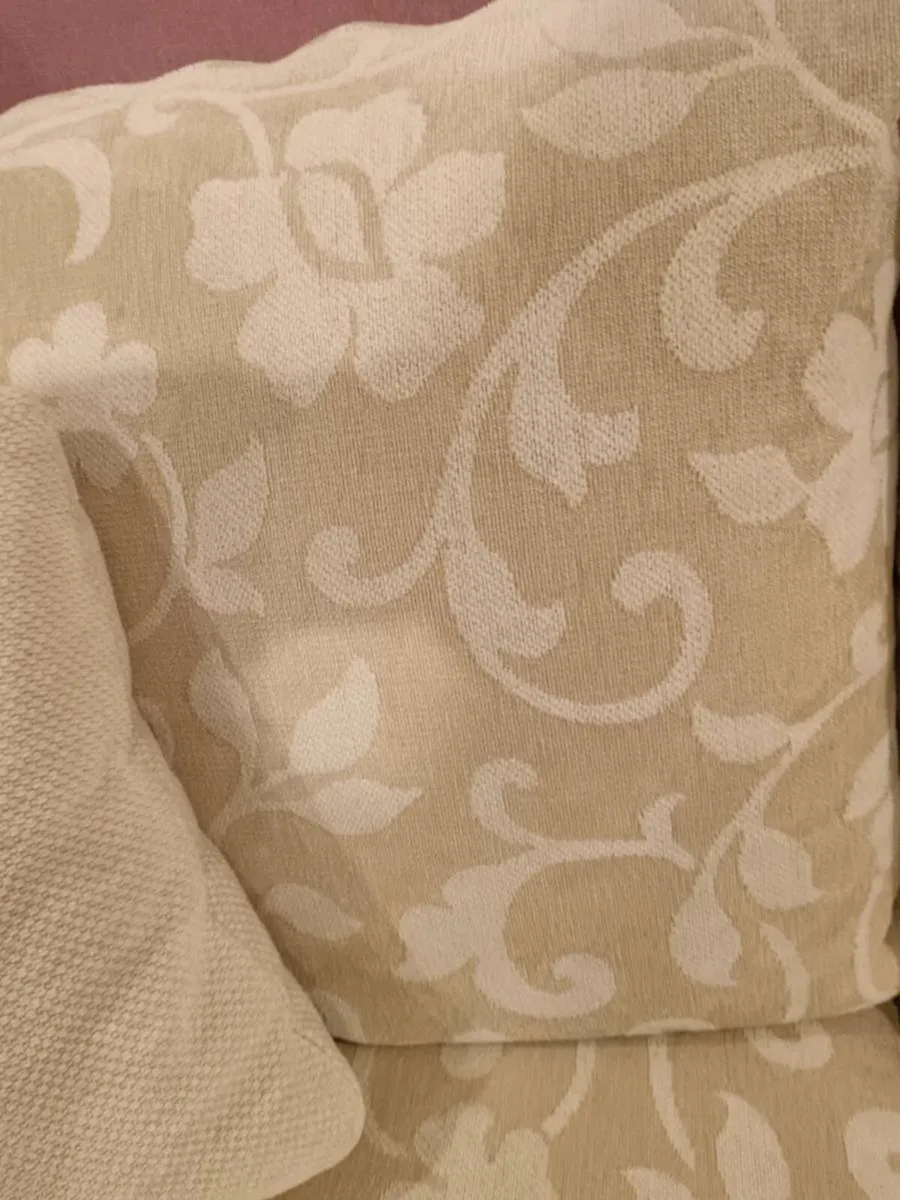 3 seater couch - Image 2