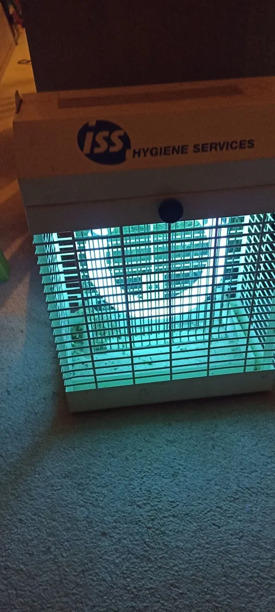 Buffalo Contact Grill & Ultra Violet Insect Zapper - Image 1