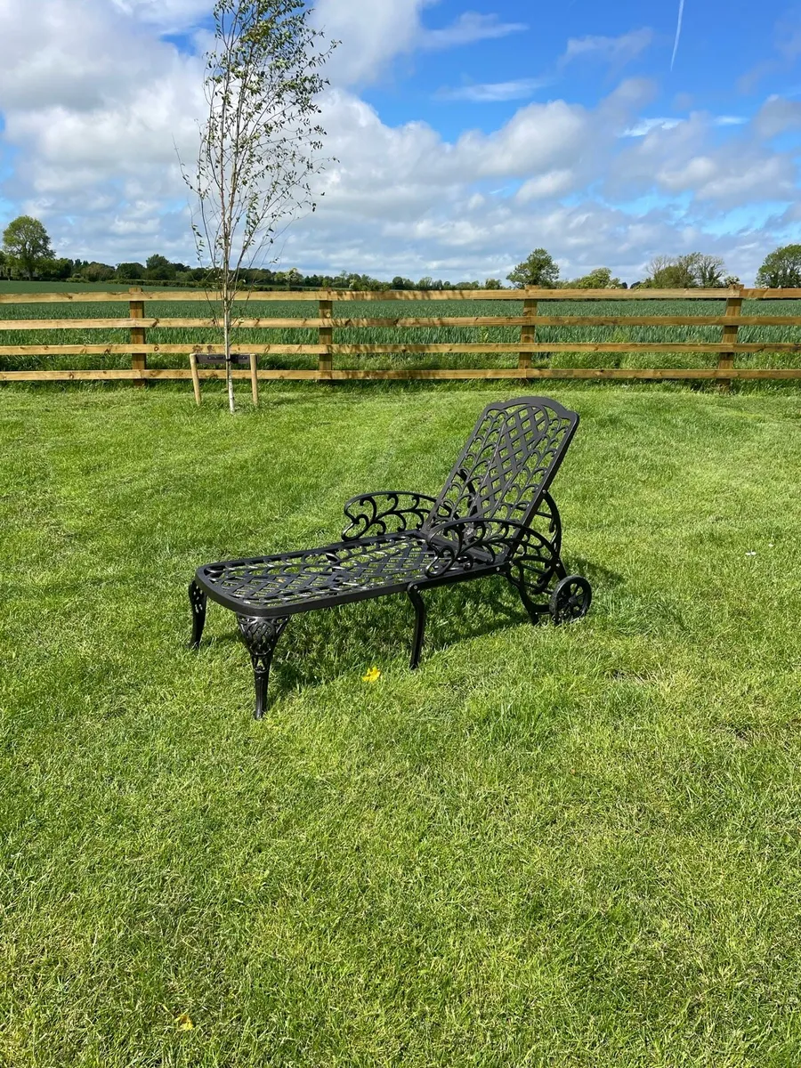 3 x Bronze cast aluminum sun loungers - Image 2