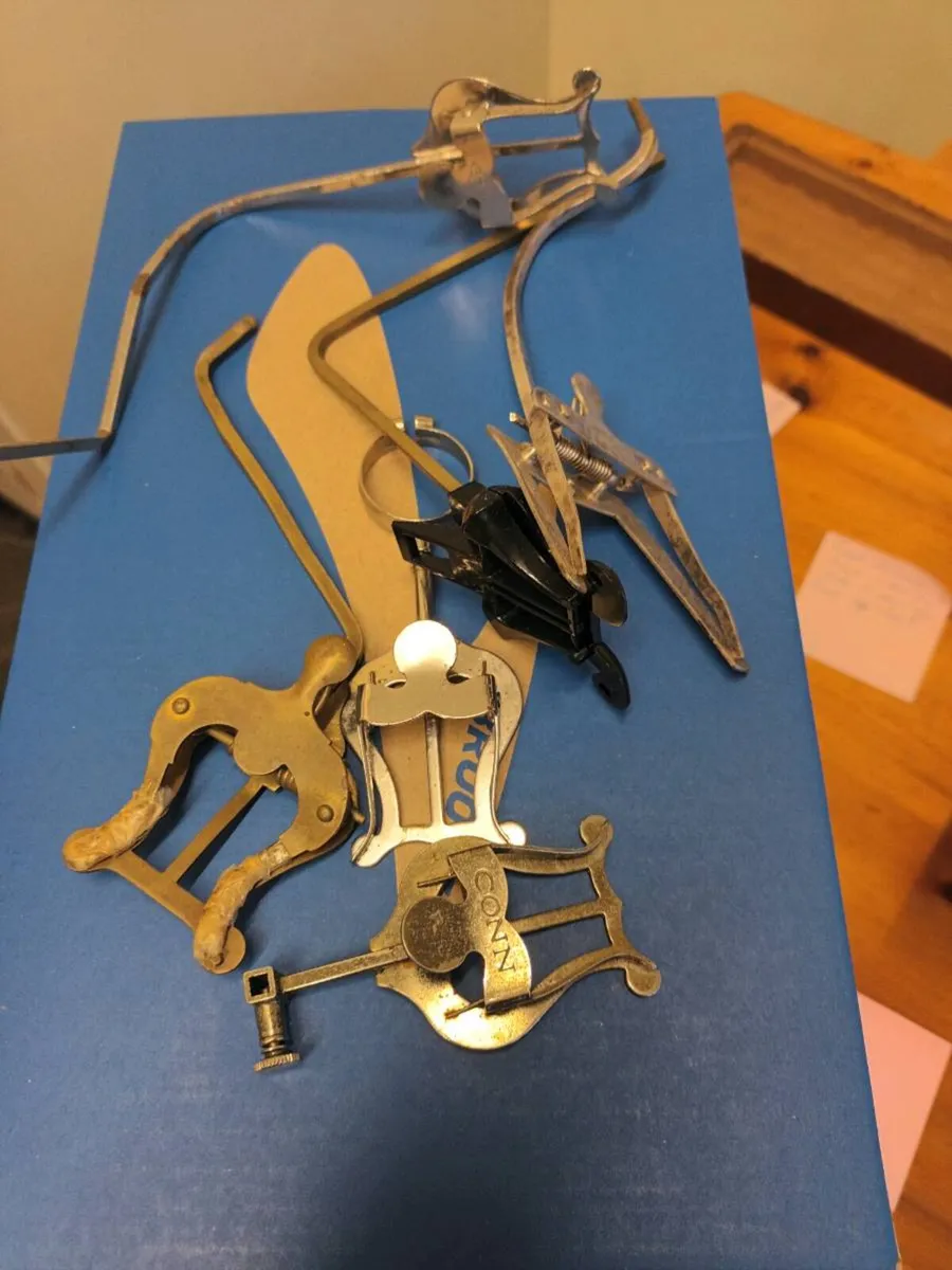 Instrument Lyres