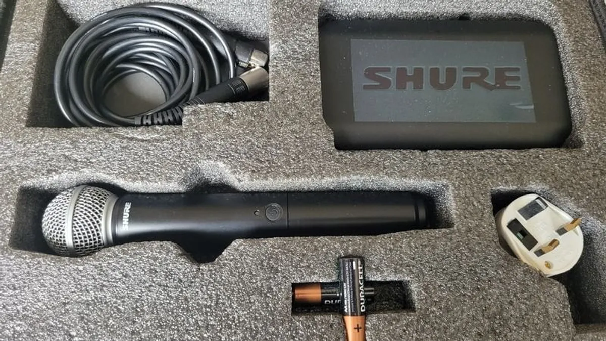 Shure BLX24/SM58 Handheld Wireless System - Image 1