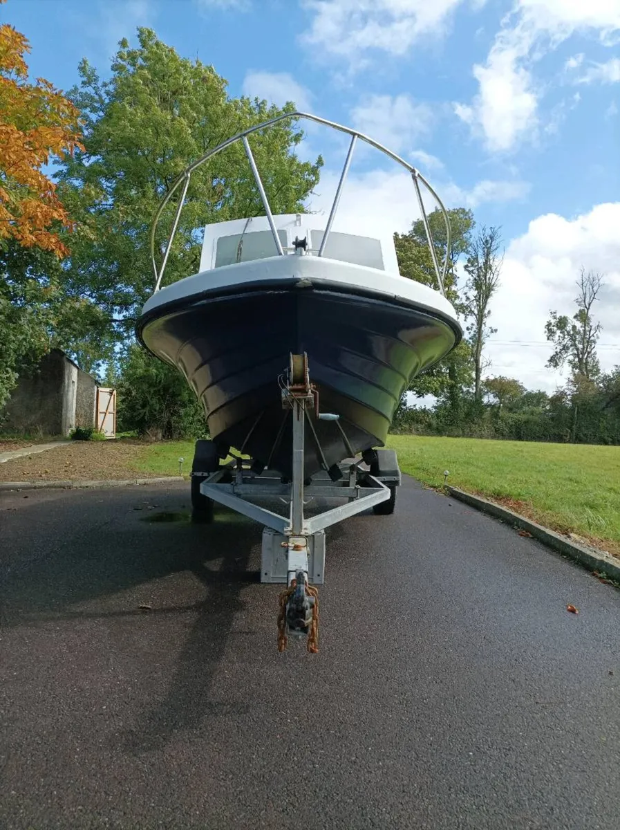 Newly restored boat in excellent condition - Image 1