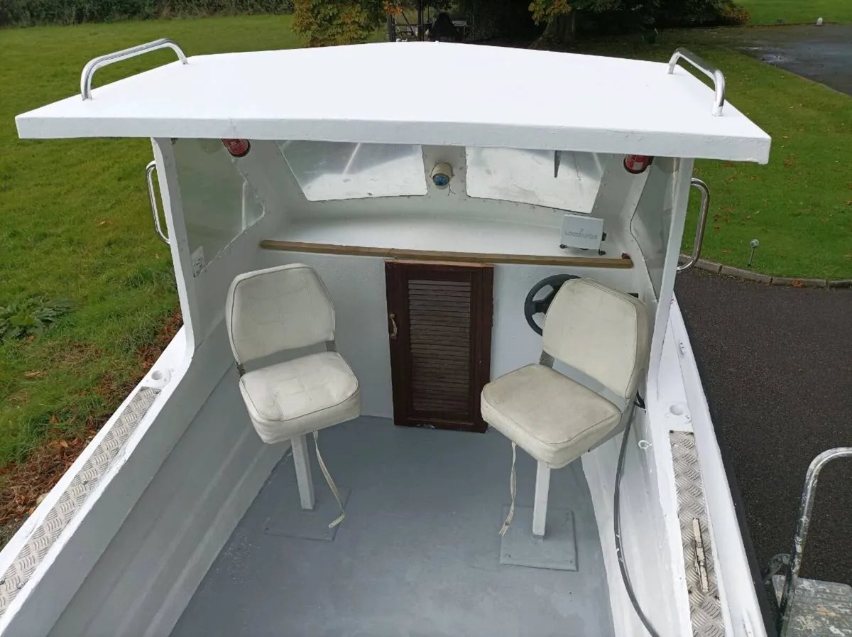 Newly restored boat in excellent condition - Image 2