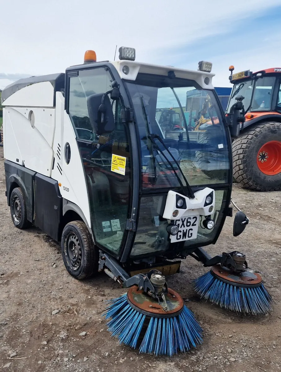 Johnston CN101 road sweeper roadsweeper - Image 1