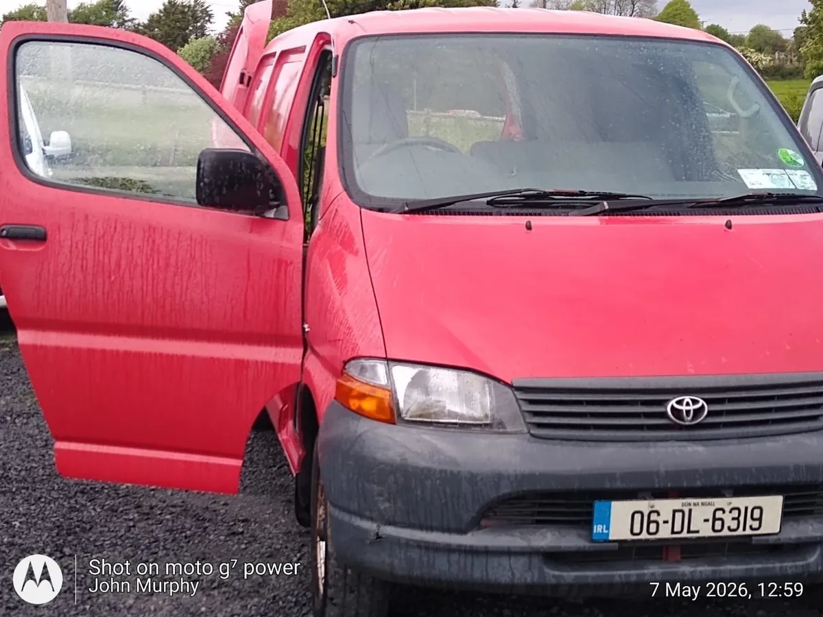 Toyota HiAce 2006 - Image 1