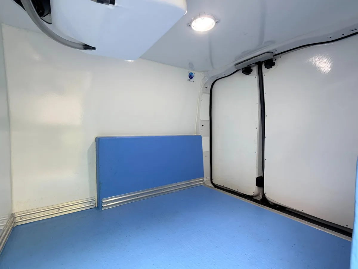 2023 Volkswagen Caddy Refrigerated Van - Image 4