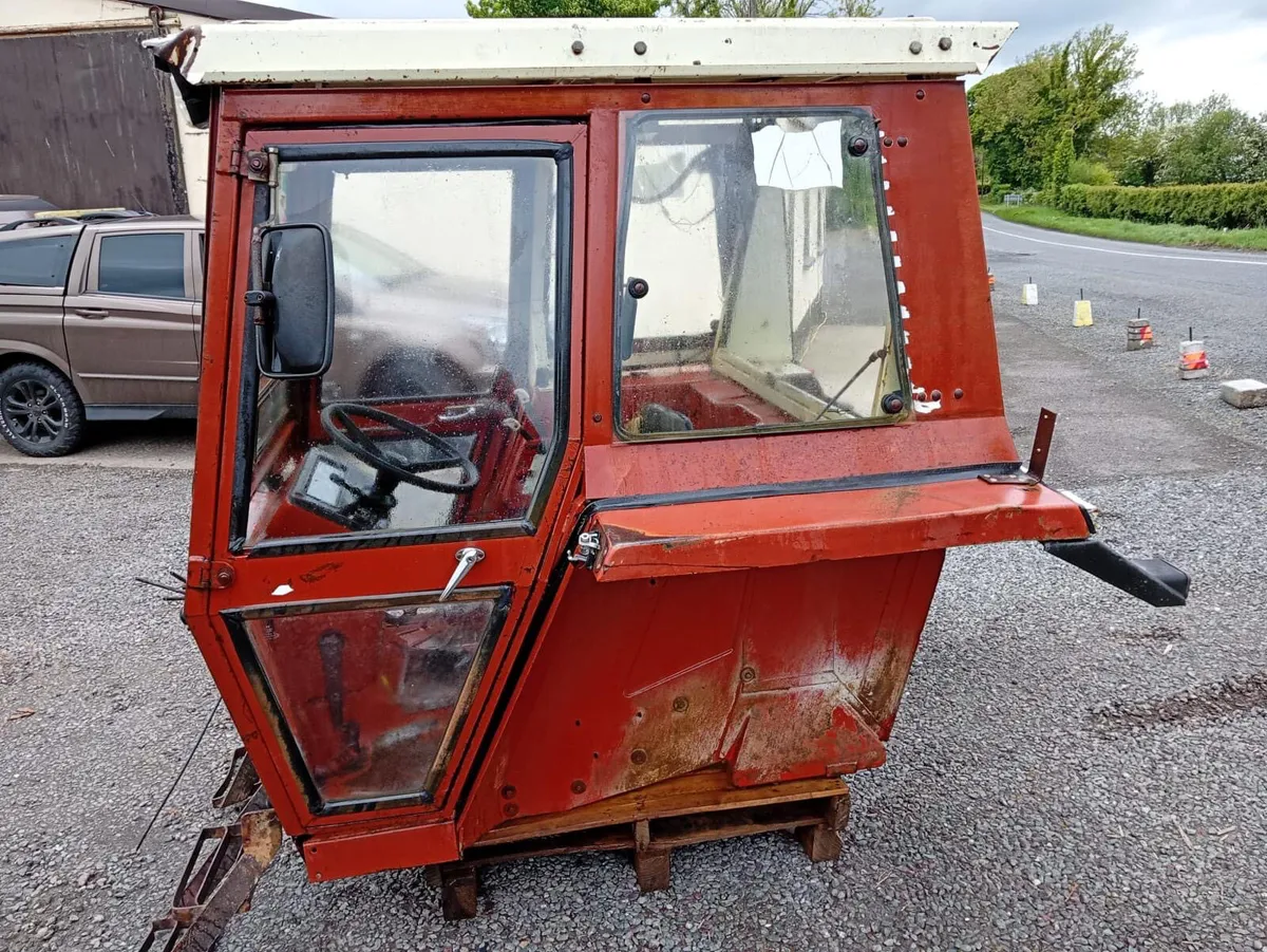 FIAT Cab to fit a 680/780/880/980 - Image 4