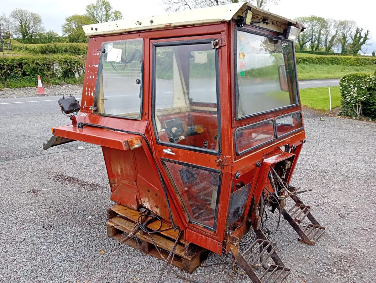 FIAT Cab to fit a 680/780/880/980 - Image 1
