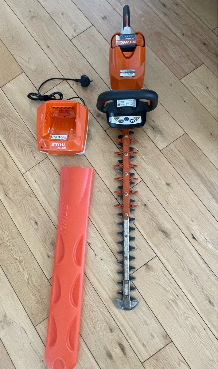 Stihl battery hedge cutter - Image 1