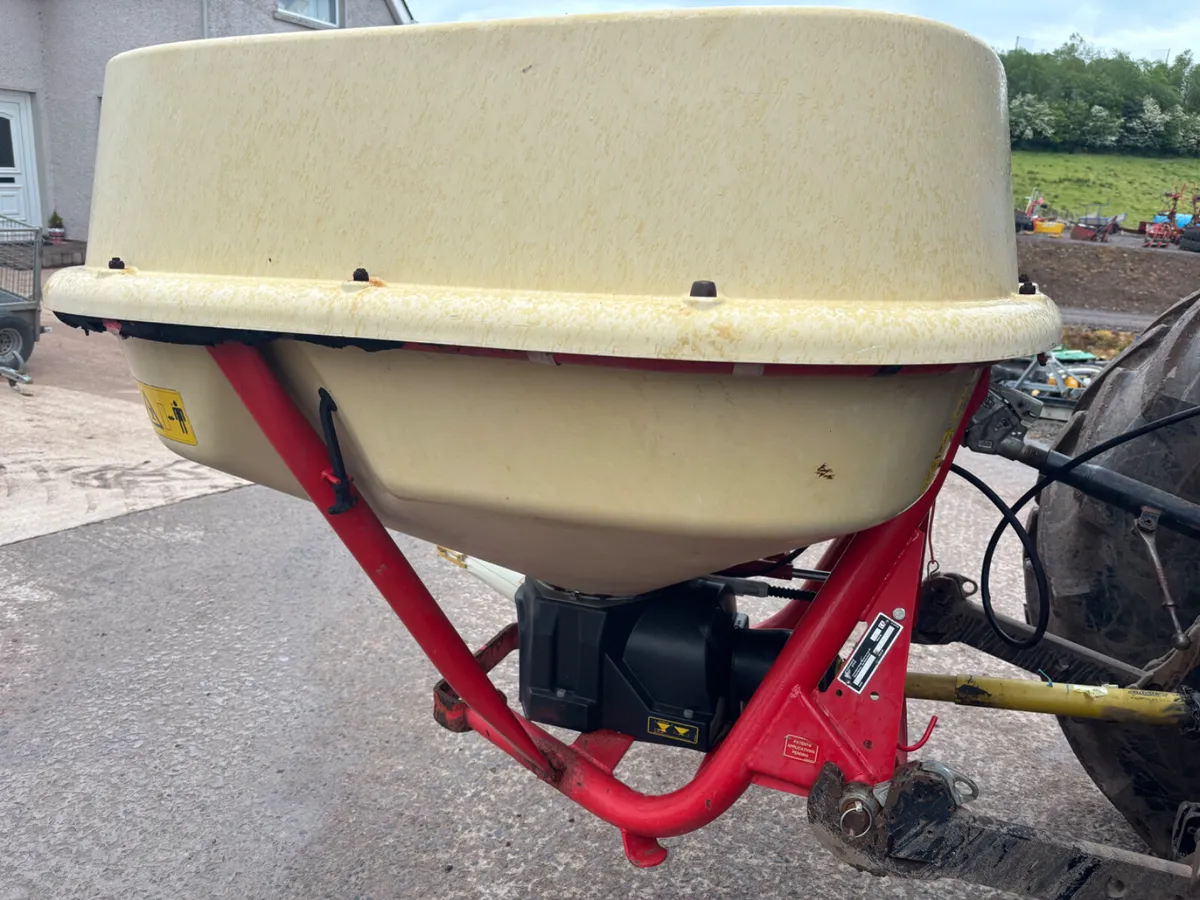 Vicon wagtail sower 1.2 ton - Image 3