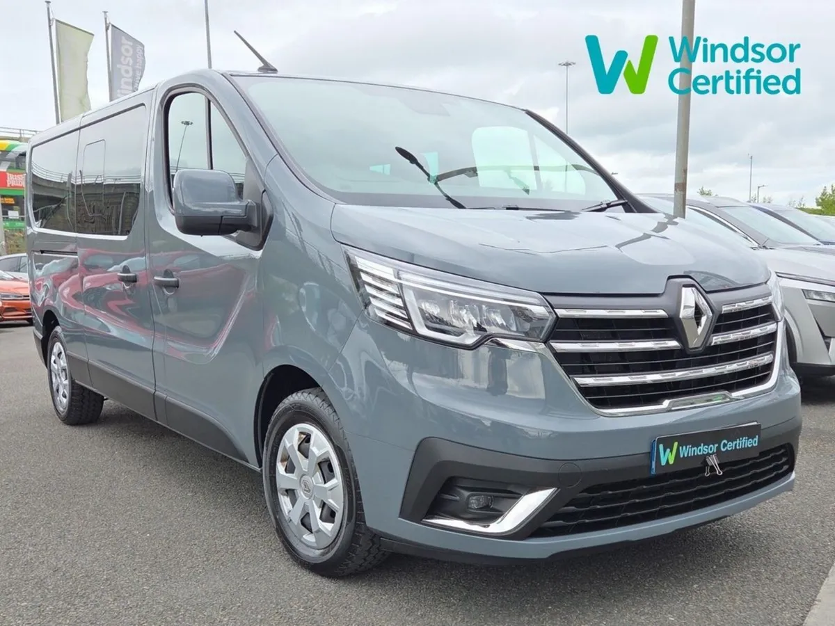 Renault Trafic Passenger **9 seats COMBI AUTO L2** - Image 1