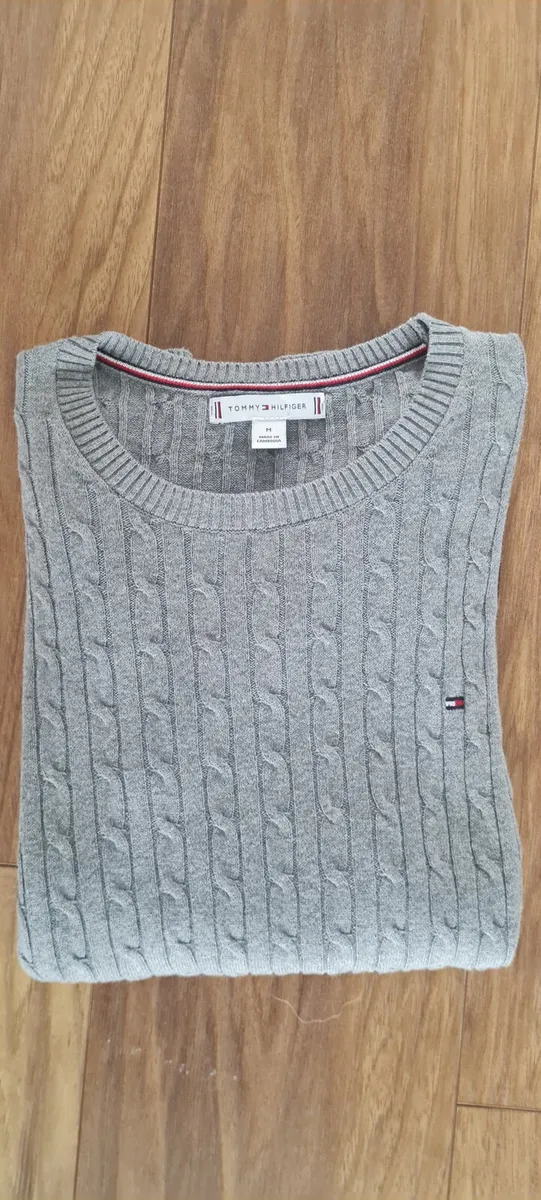 BNWOT ladies Tommy Hilfiger short sleeved jumper - Image 1