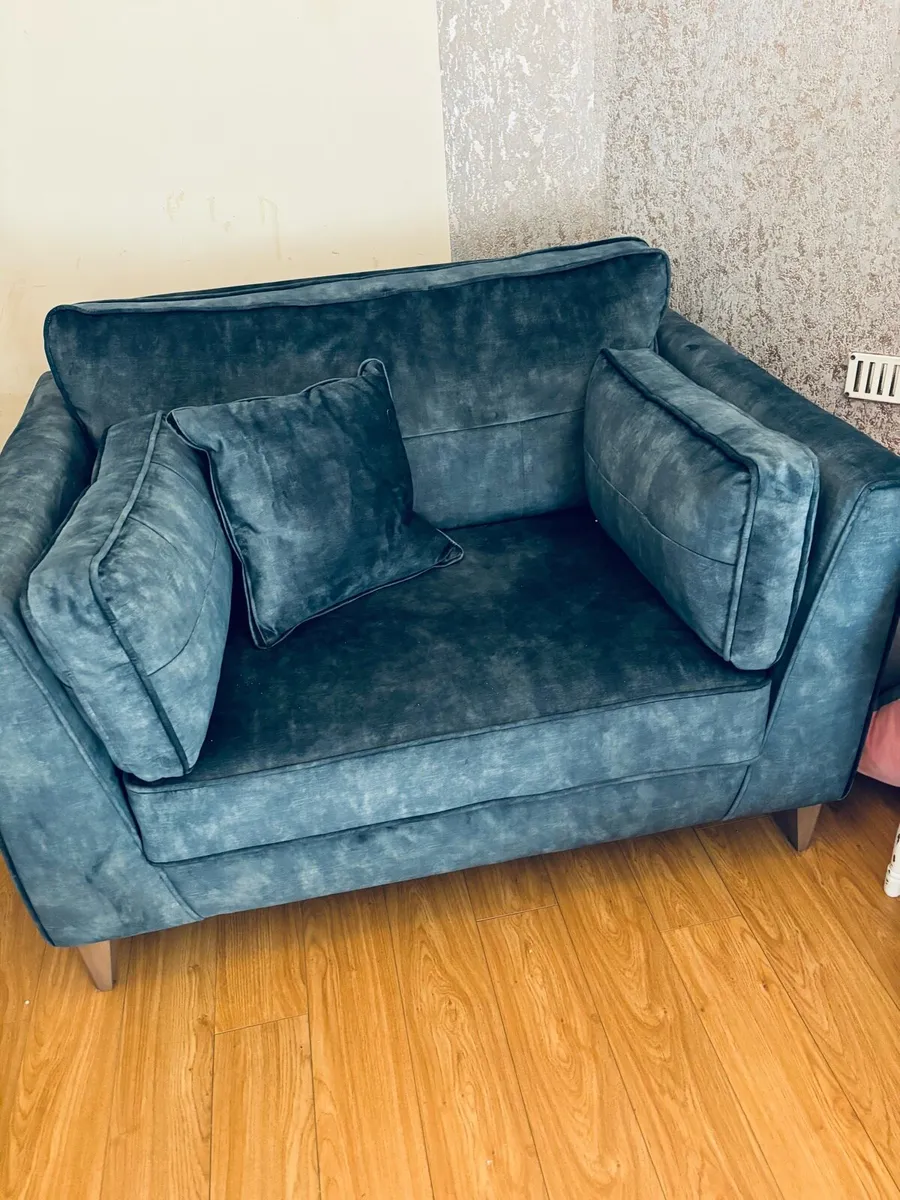 Armchair - Image 1