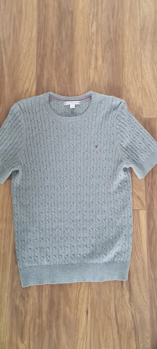 BNWOT ladies Tommy Hilfiger short sleeved jumper - Image 2