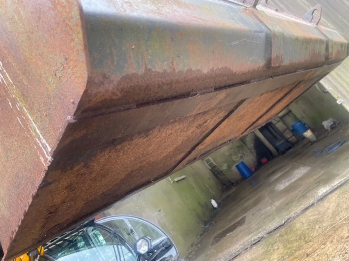 2 metre Bucket c/w Euro brackets - Image 3