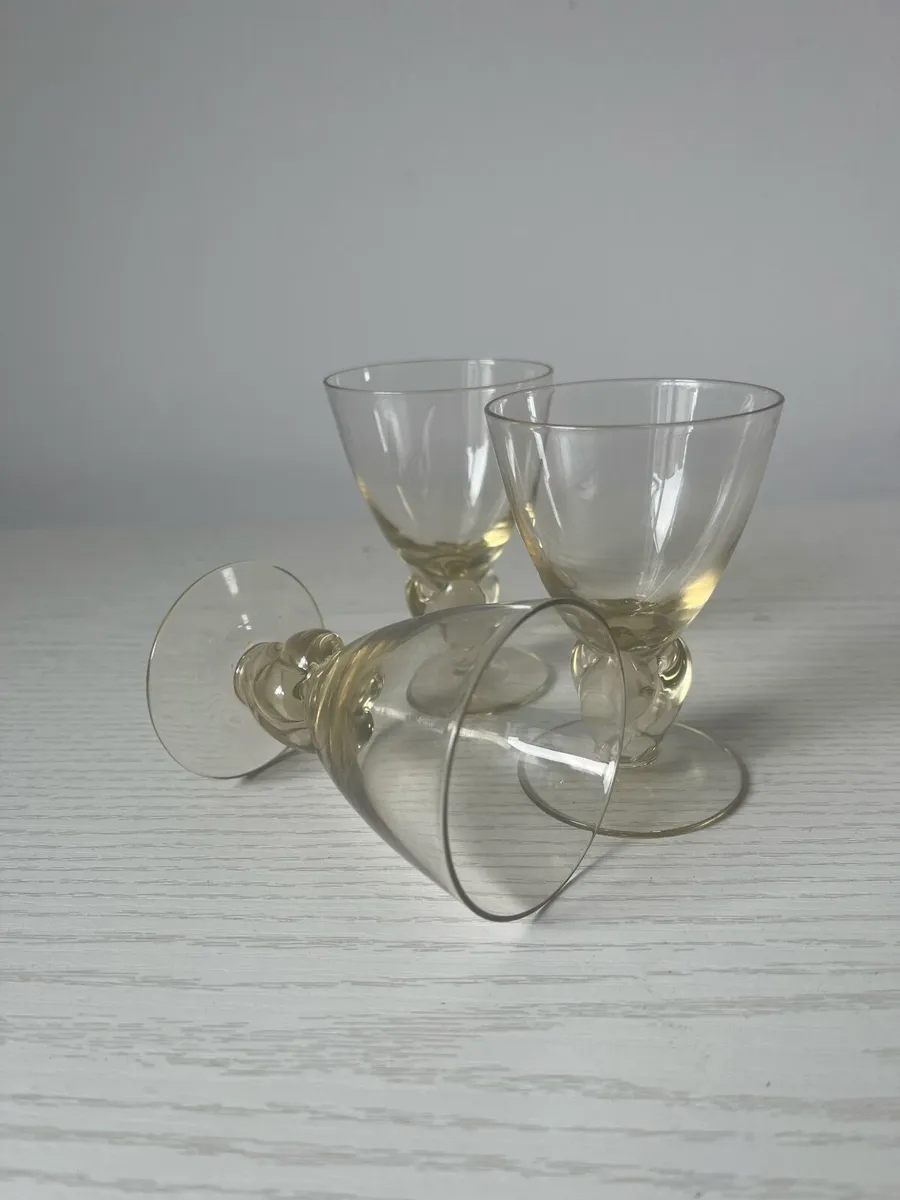 3 Vintage Glasses - Image 1