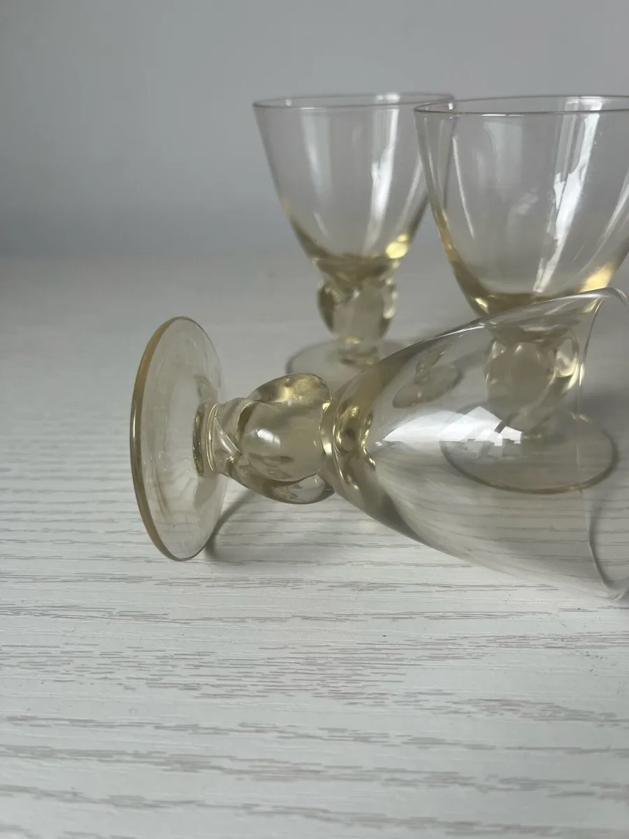 3 Vintage Glasses - Image 4