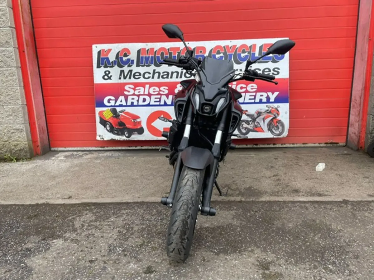 YAMAHA MT 07 - Image 3