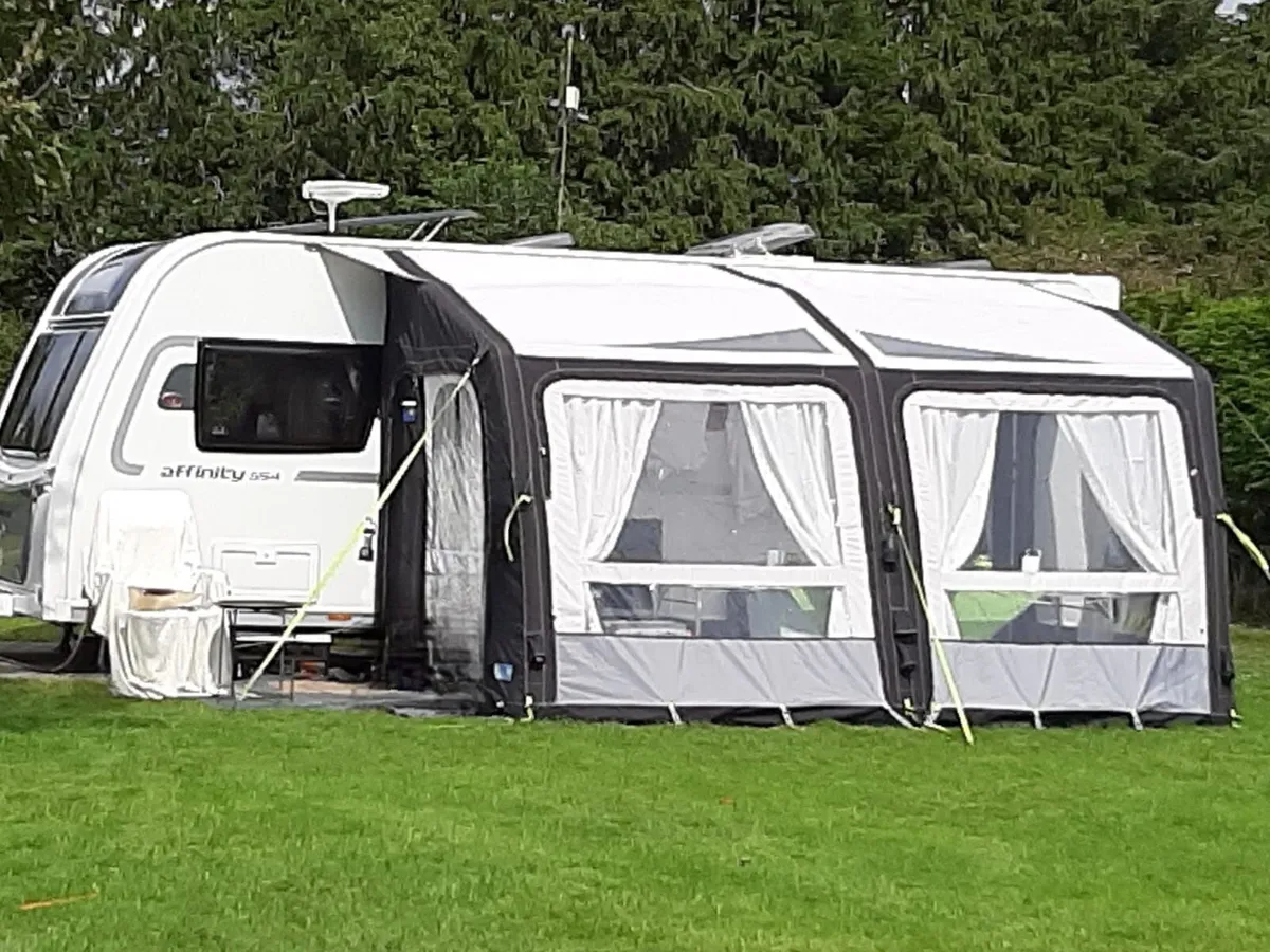 Kampa Dometic Grande Inflatable caravan awning - Image 1