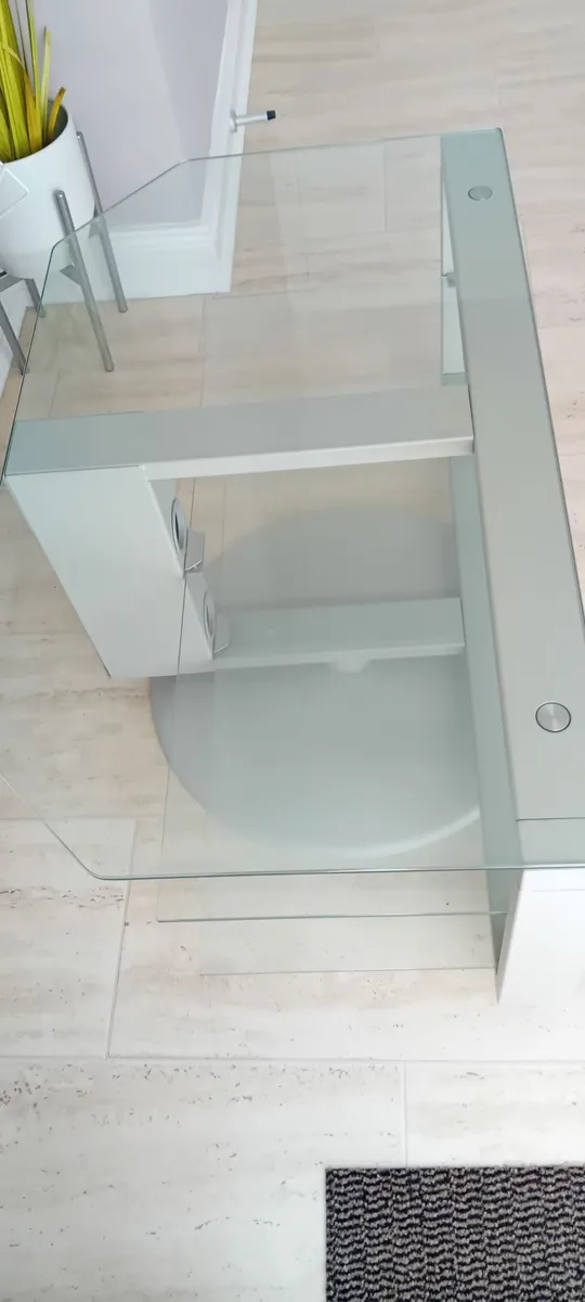 TV  Glass corner  swivel table - Image 2