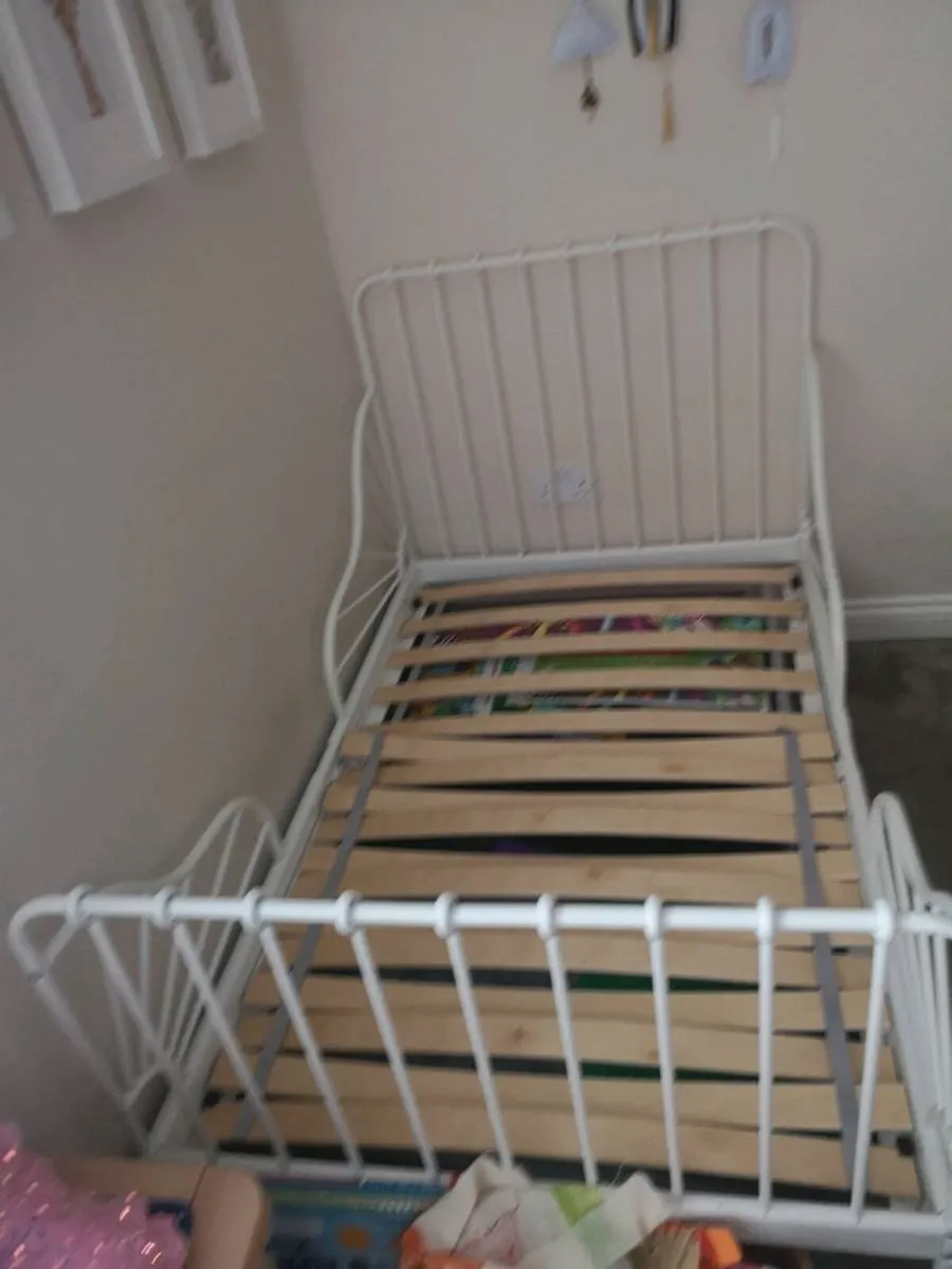 IKEA minnen kids bed - Image 2