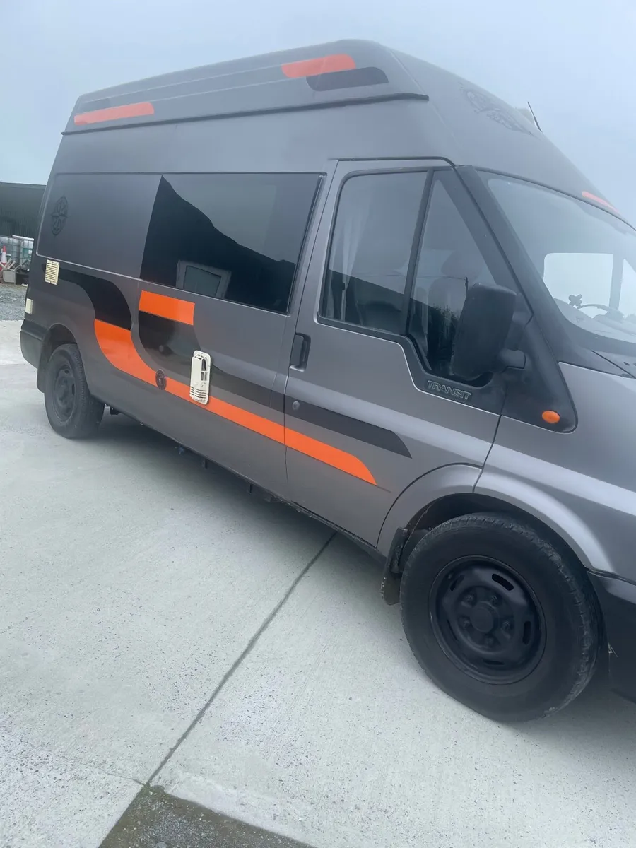 Camper van - Image 4