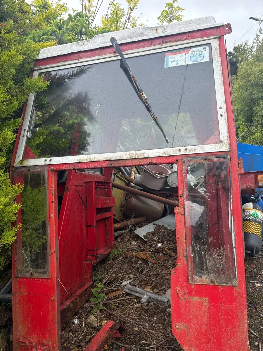 135/ 35 cab for sale - Image 2
